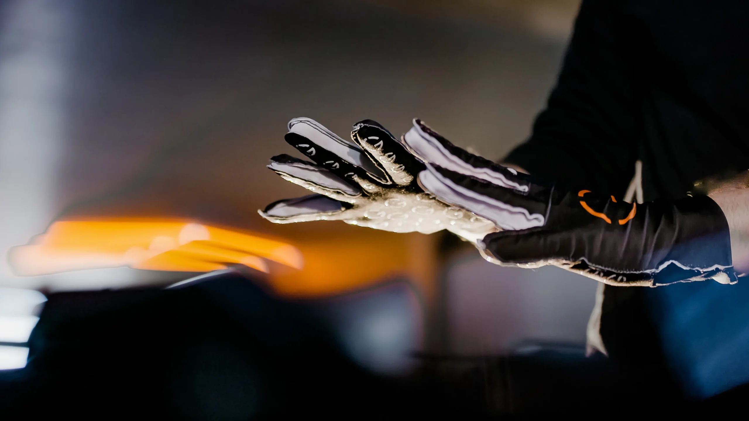 SRG1 – Sim Racing Glove 1 angezogen