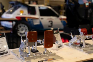 SRP Pedals mit dem Peugeot 205 Rally Auto